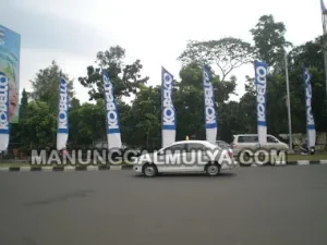 Desain umbul-umbul menarik yang efektif untuk promosi produk.